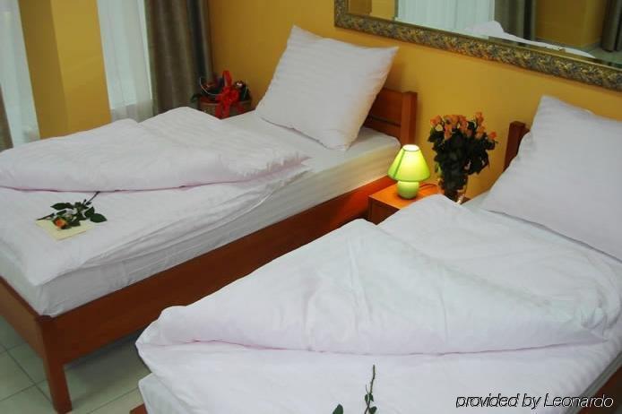 Hotel I Restauracja W Luboniu Szoba fotó